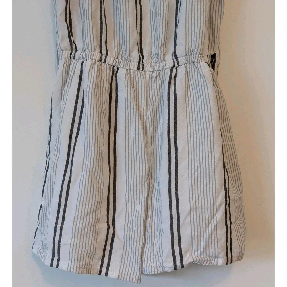 Abercrombie Kids Girls Size 5/6 White Gray Black Stripe Adjustable Straps Romper
